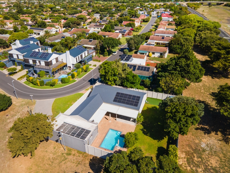 3 Bedroom Property for Sale in Kirstenhof Western Cape